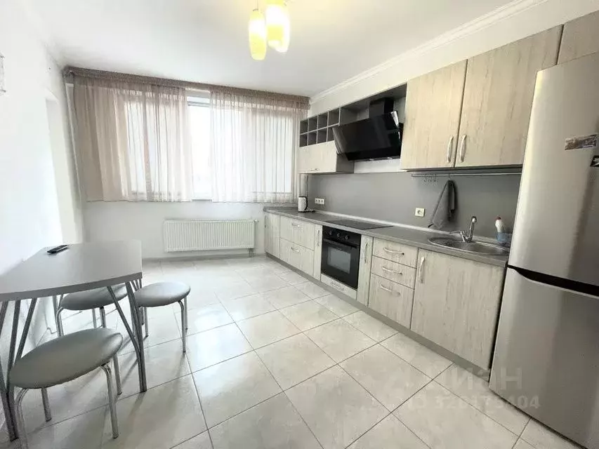 2-к кв. Крым, Симферополь ул. Набережная имени 60-летия СССР, 75 (85.0 ... - Фото 2