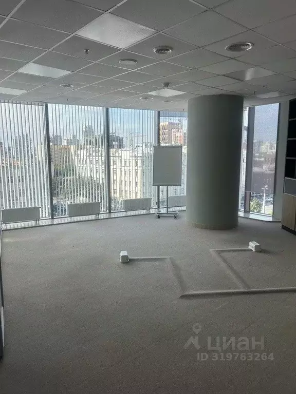 Офис в Свердловская область, Екатеринбург ул. Малышева, 51 (63 м) - Фото 0