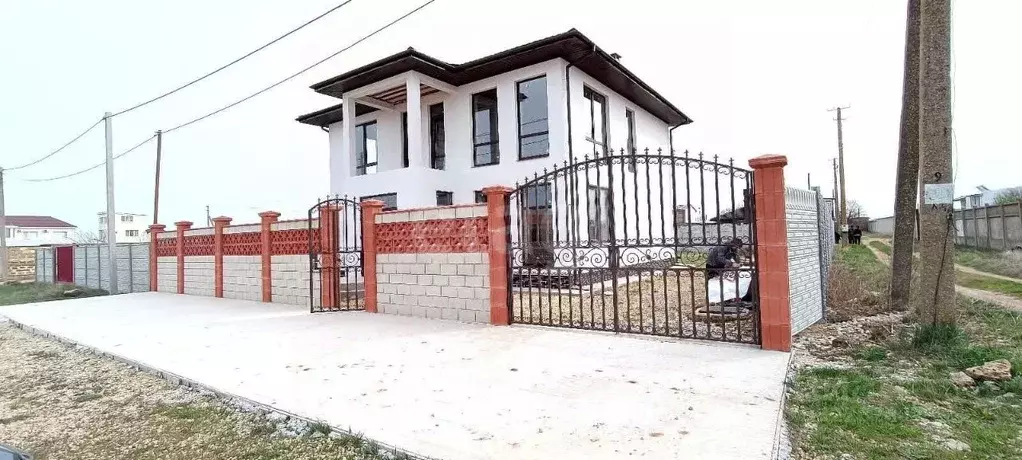 Дом в Крым, Сакский район, Уютненское с/пос, Орбита СПК ул. ... - Фото 1