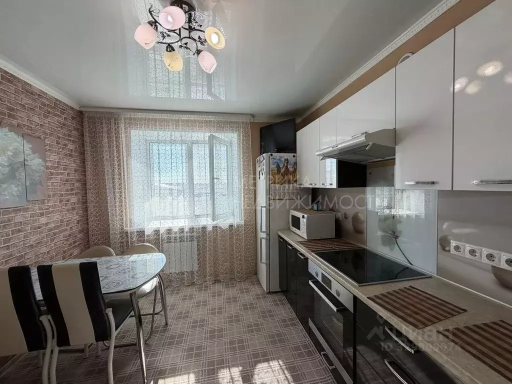 2-к кв. Тюменская область, Тюмень бул. Бориса Щербины, 13 (60.0 м) - Фото 1