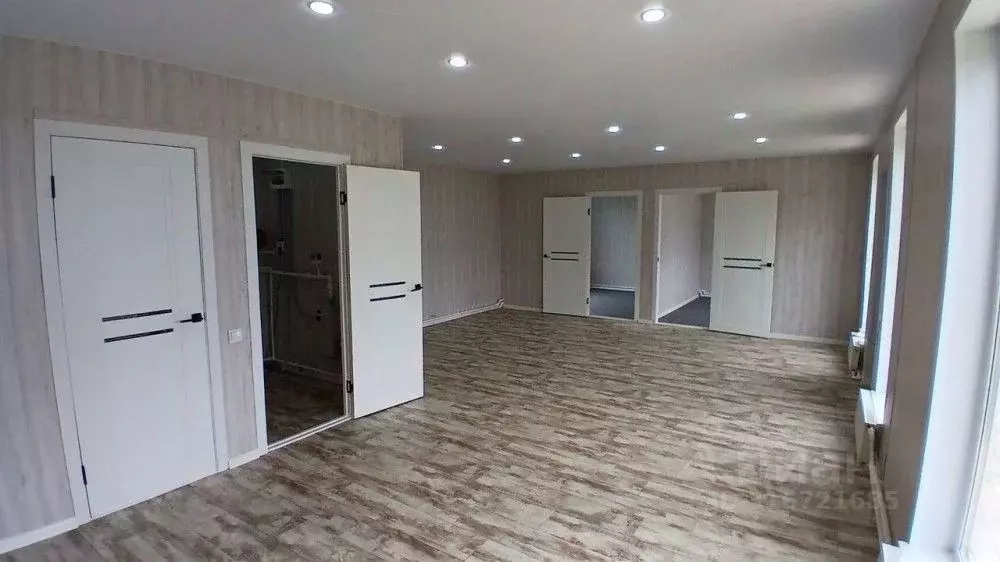 Дом в Омская область, Омский район, Богословское с/пос, с. Ульяновка ... - Фото 0