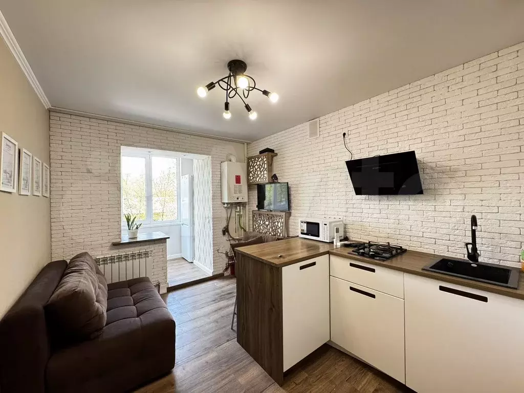 1-к. квартира, 42 м, 3/9 эт. - Фото 1
