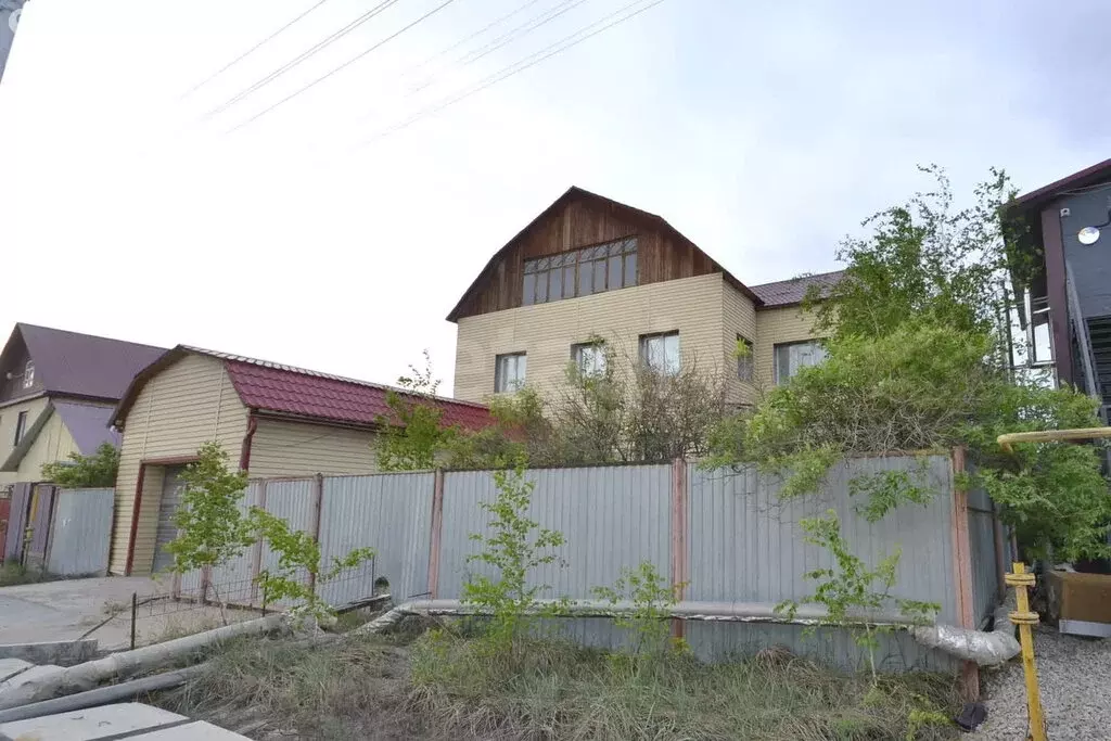 Дом в Якутск, Ильменская улица (398.9 м) - Фото 0