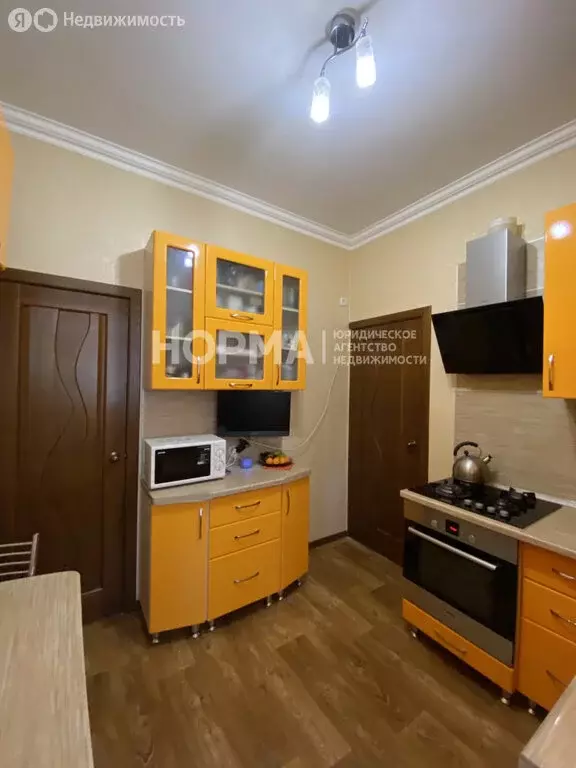 4-комнатная квартира: Октябрьский, улица Горького, 15 (90.4 м) - Фото 1
