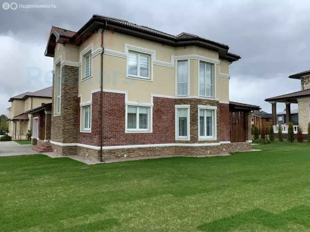 Дом в деревня Покровское, Школьная улица, 76 (260 м) - Фото 1