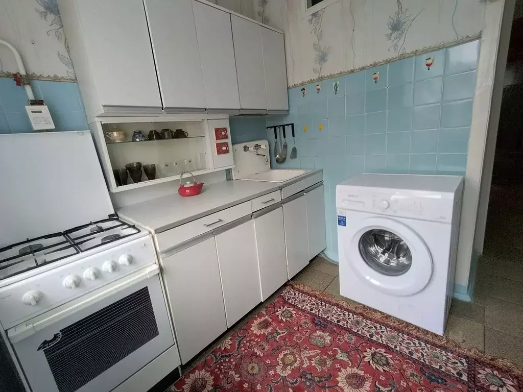 3-к кв. Омская область, Омск ул. 3-я Молодежная, 58 (49.7 м) - Фото 0