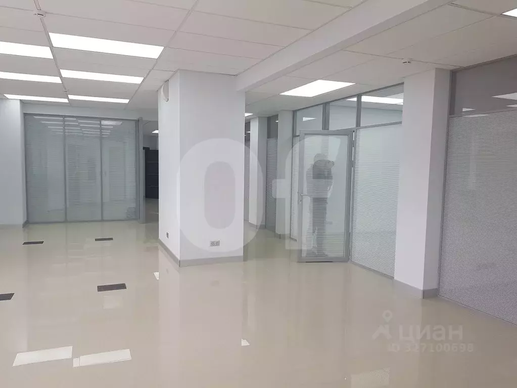 Офис в Москва Средний Овчинниковский пер., 12 (320 м) - Фото 2