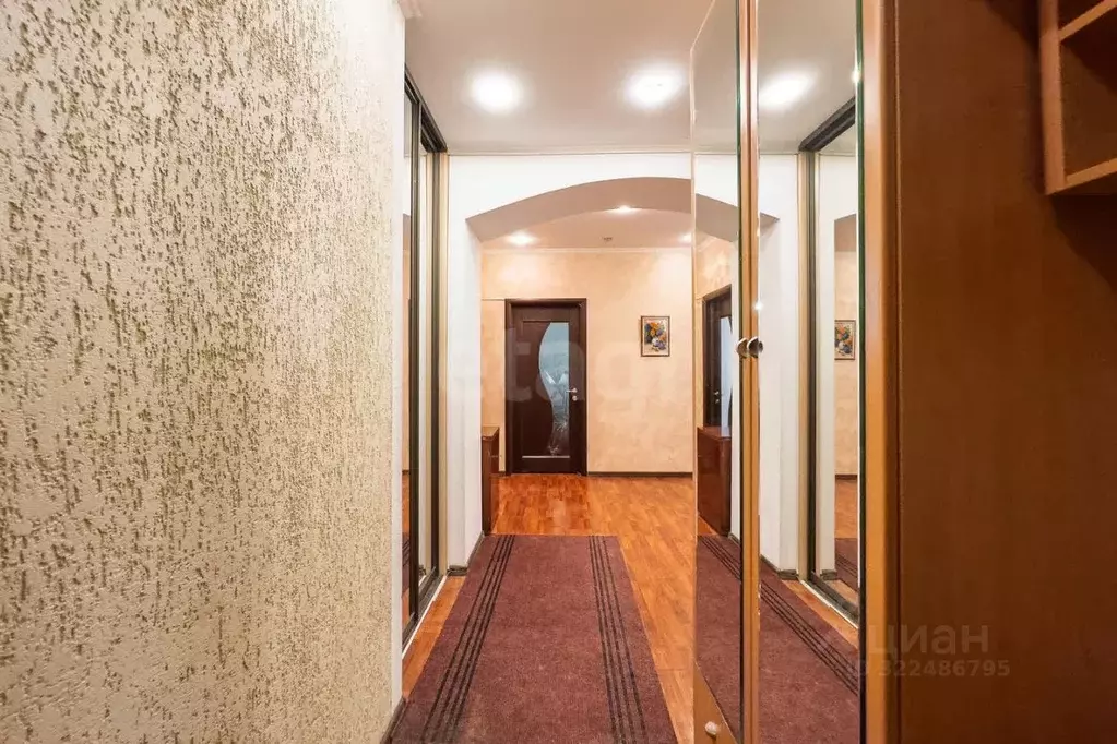 3-к кв. Ульяновская область, Ульяновск ул. Карла Либкнехта, 21 (89.4 ... - Фото 0