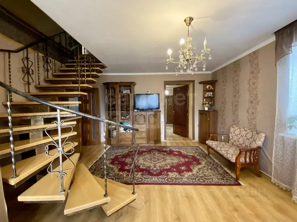 Дом в Оренбургская область, Оренбург Пугачи мкр, ул. Учительская, 67 ... - Фото 1