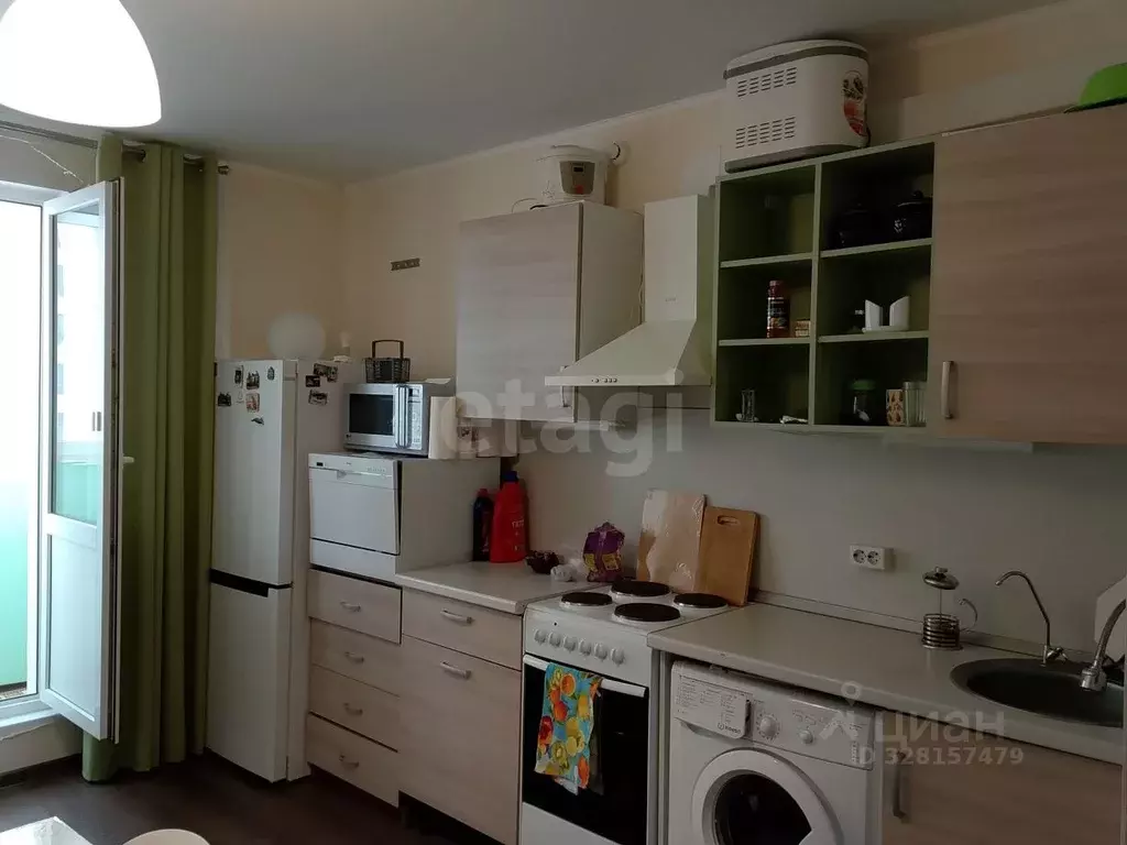 2-к кв. Тюменская область, Тобольск 15-й мкр, 22 (58.0 м) - Фото 1