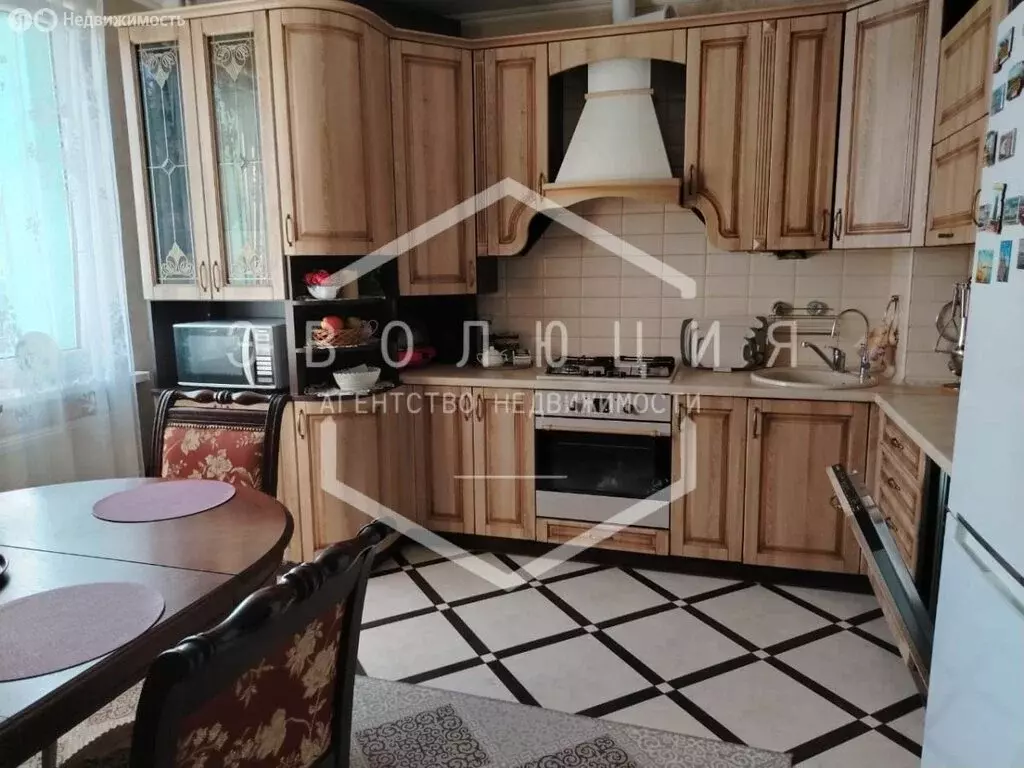 2-комнатная квартира: Калининград, Автомобильная улица, 19 (80.4 м) - Фото 0