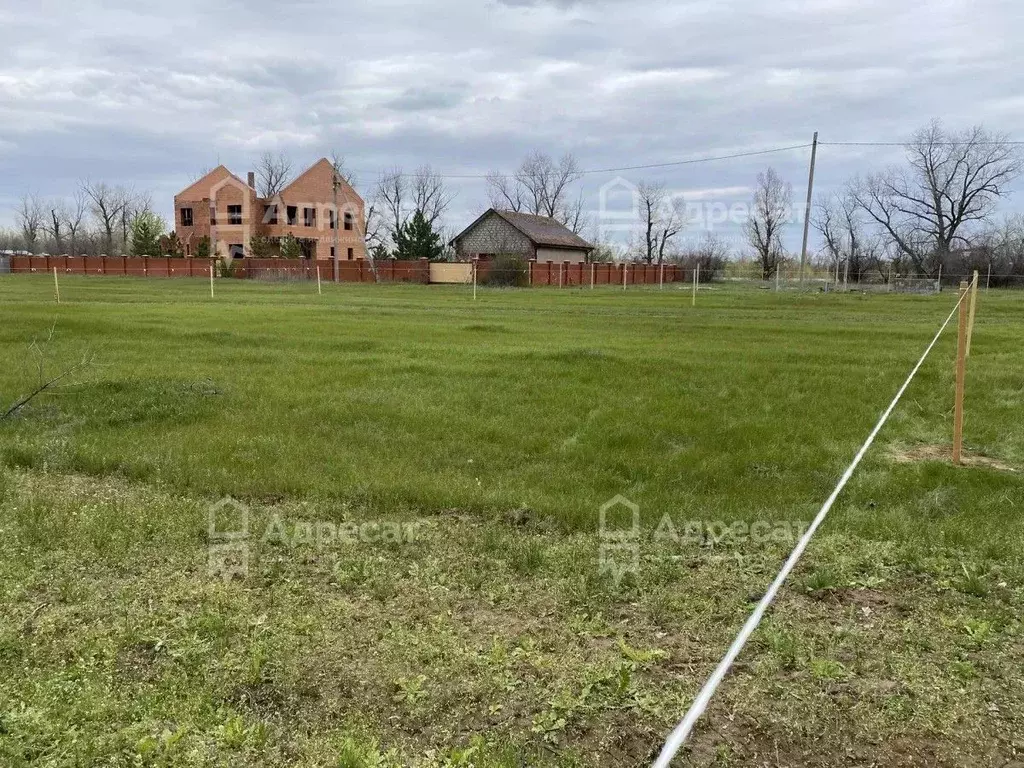 Участок в Волгоградская область, Среднеахтубинский район, Красное ... - Фото 1