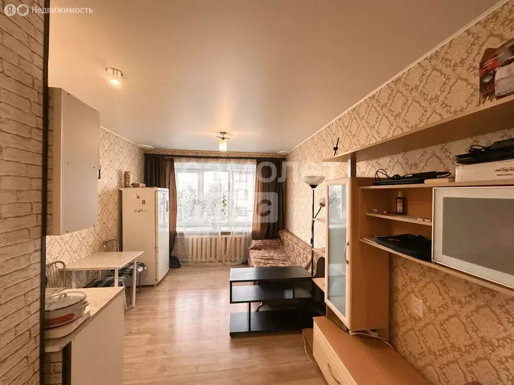 1к в 2-комнатной квартире (18 м) - Фото 0