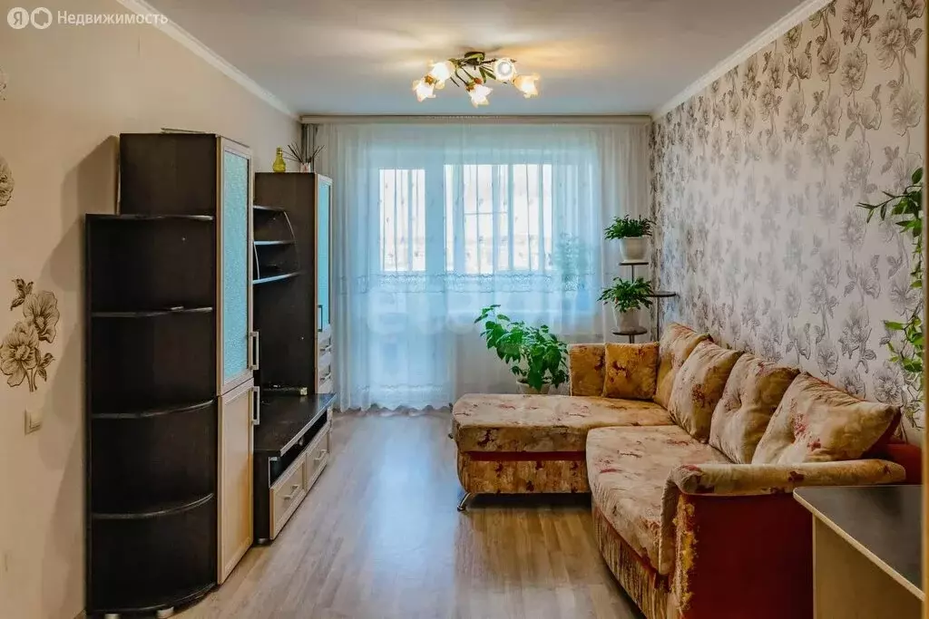 3-комнатная квартира: Комсомольск-на-Амуре, улица Гамарника, 43 (65.1 ... - Фото 1
