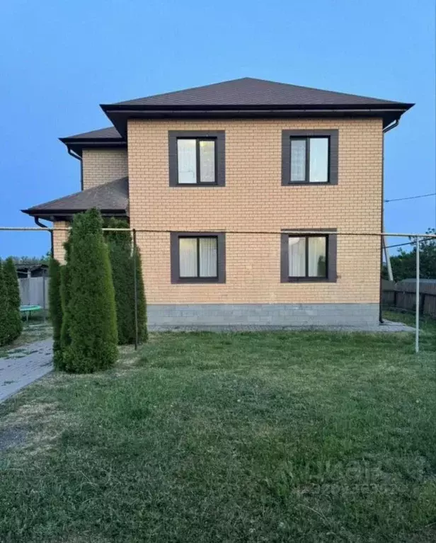 Дом в Белгородская область, Ивнянский район, Покровское с/пос, с. ... - Фото 1