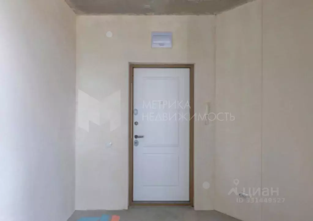 Студия Тюменская область, Тюмень ул. Сергея Свиридова, 11к2 (25.86 м) - Фото 1