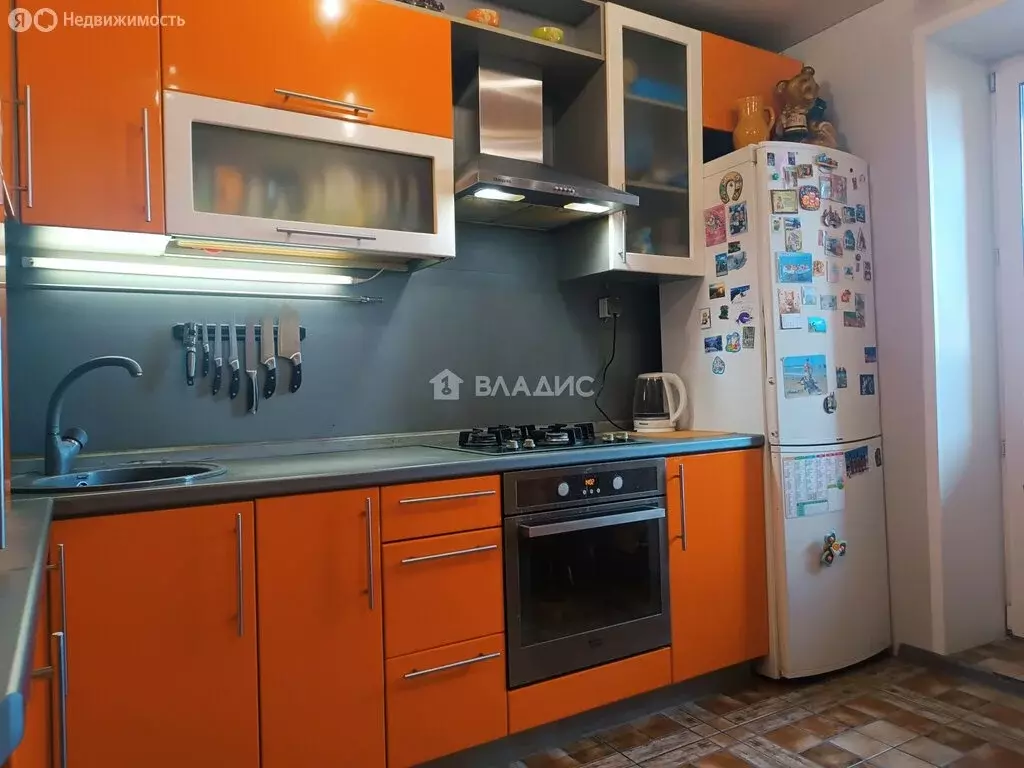 2-комнатная квартира: село Печерск, Автодорожная улица, 12 (70.4 м) - Фото 2