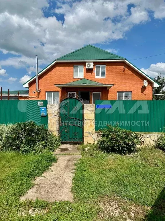 Дом в Татарстан, Тукаевский район, Новотроицкое с/пос, д. Суровка  ... - Фото 1