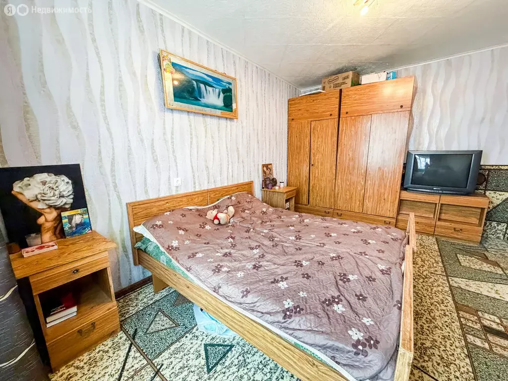 3-комнатная квартира: Астрахань, проспект Бумажников, 16 (57 м) - Фото 1