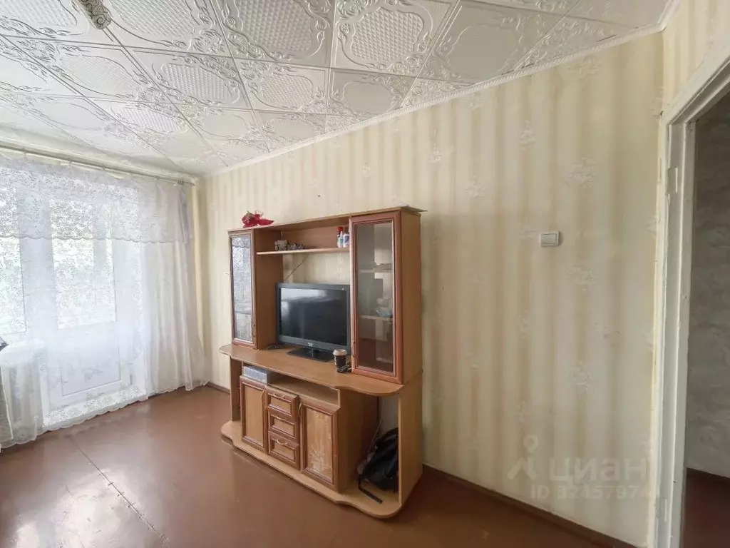 1-к кв. Омская область, Русская Поляна рп ул. Ленина, 50 (34.3 м) - Фото 1