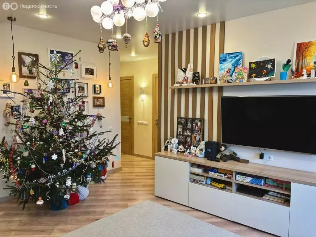 3-комнатная квартира: Дзержинск, улица Галкина, 8А (62.4 м) - Фото 1