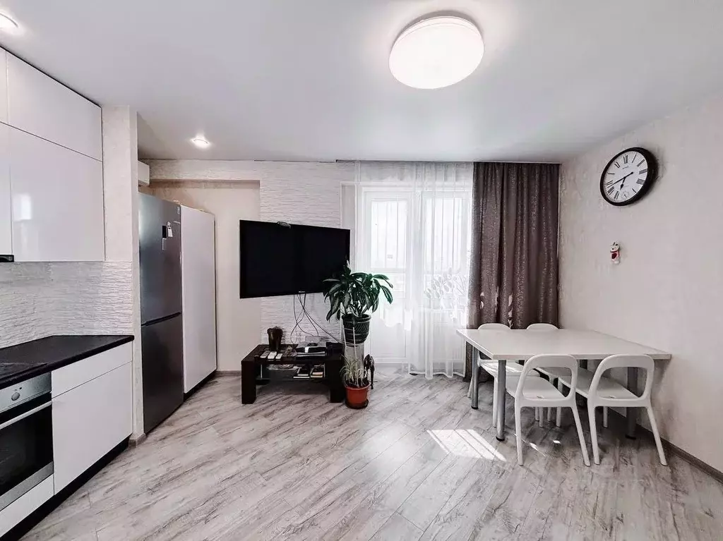 2-к кв. Кировская область, Киров Октябрьский просп., 117 (57.0 м) - Фото 1