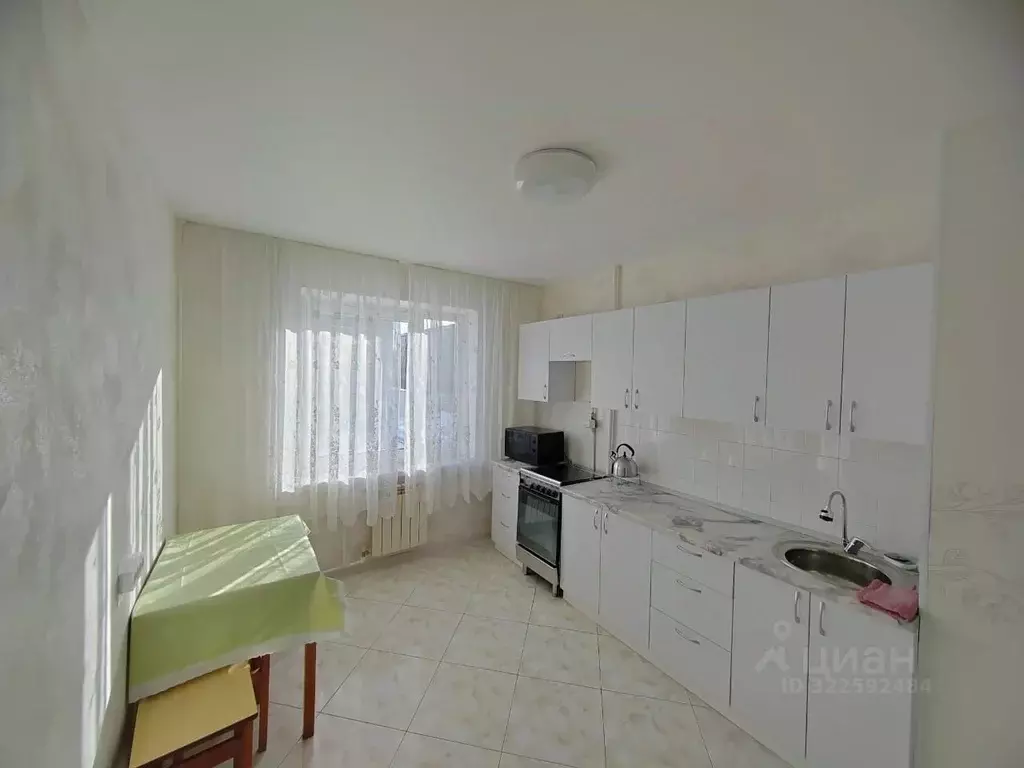 3-к кв. Омская область, Омск ул. Химиков, 16 (64.0 м) - Фото 1