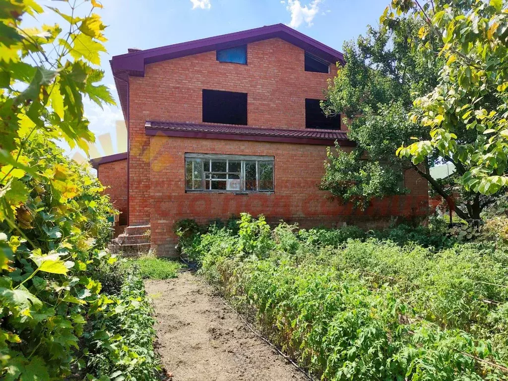 Дом в Краснодарский край, Ейск Повстанческая ул. (280 м) - Фото 2