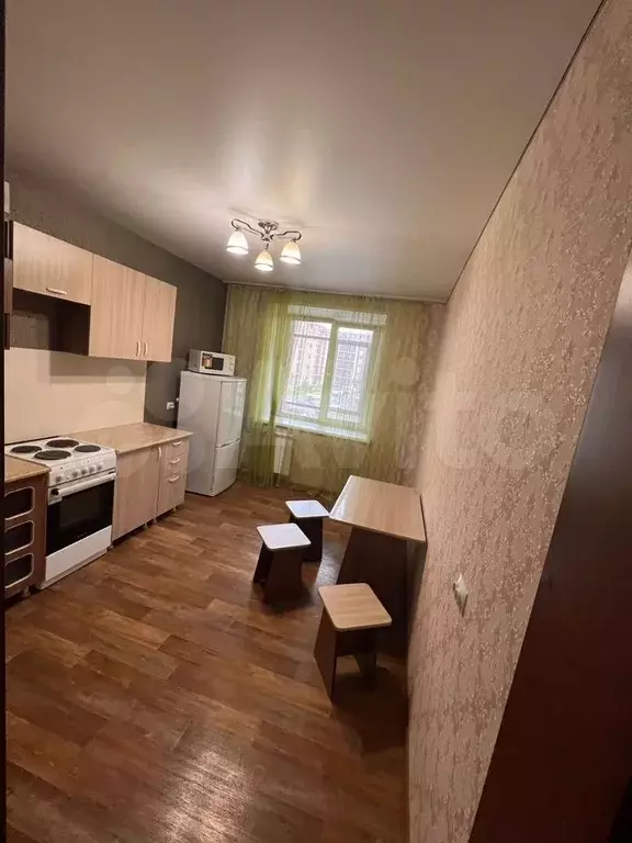 1-к. квартира, 43 м, 2/5 эт. - Фото 1