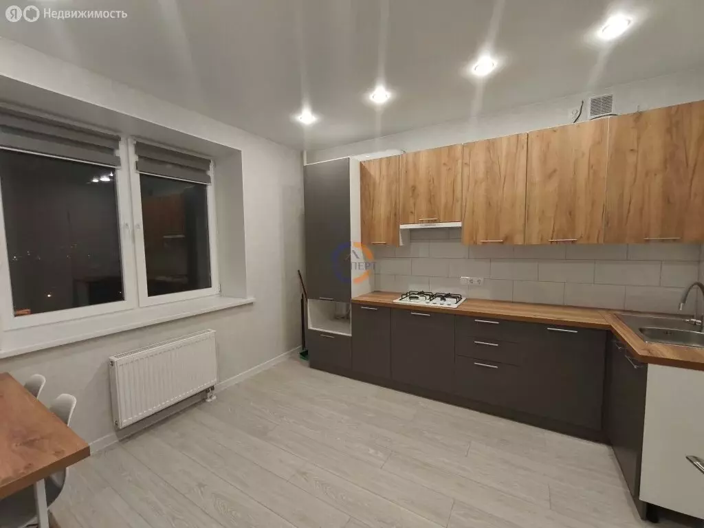 1-комнатная квартира: Великий Новгород, аллея Веряжское раздолье, 14к1 ... - Фото 2