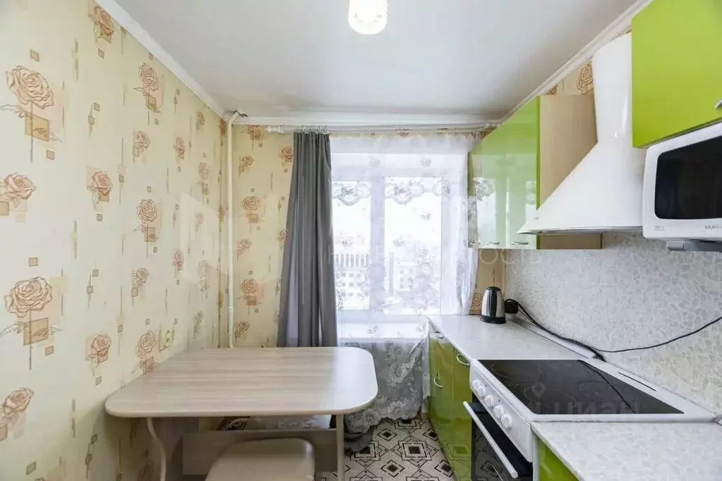 2-к кв. Тюменская область, Тюмень ул. Республики, 90 (45.5 м) - Фото 1