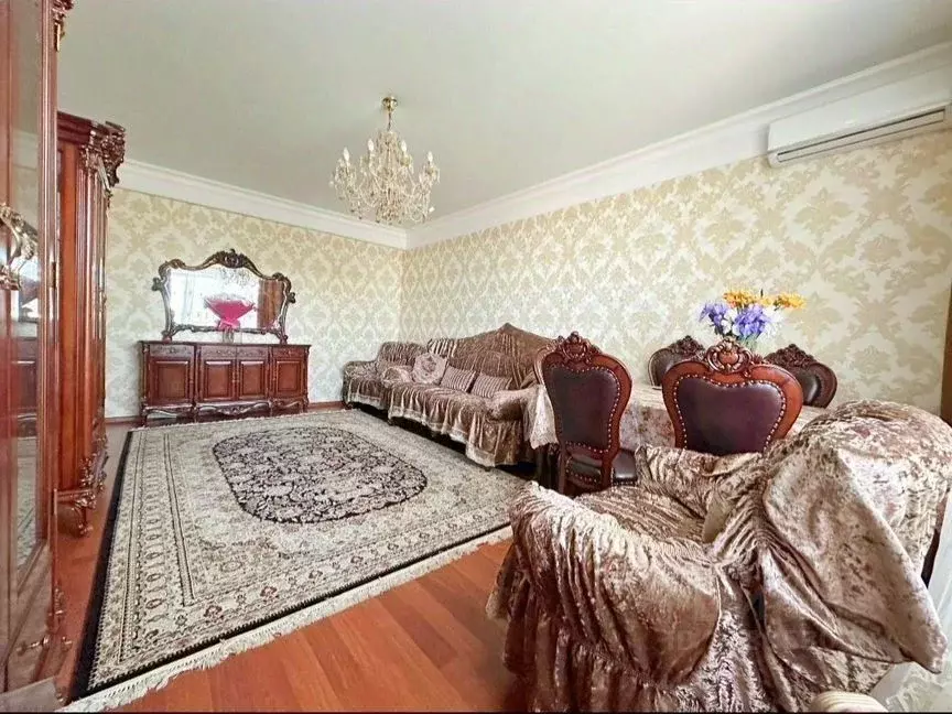 2-к кв. Дагестан, Махачкала ул. Гаджи Алибегова (79.0 м) - Фото 0