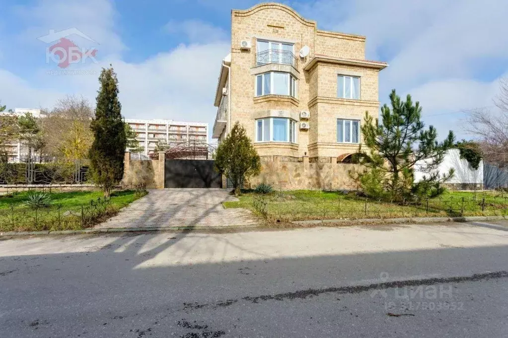 Дом в Крым, Евпатория ул. Кирова, 76А (561 м) - Фото 0