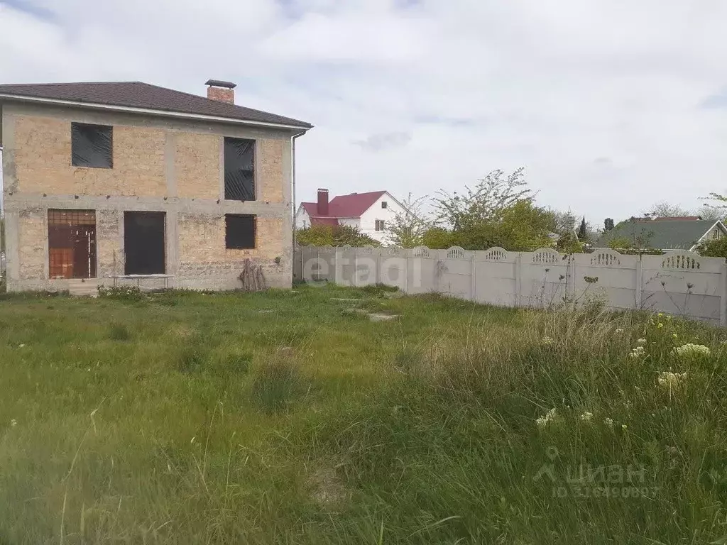 Дом в Крым, Феодосия городской округ, с. Солнечное ул. Дорожная (233 ... - Фото 0