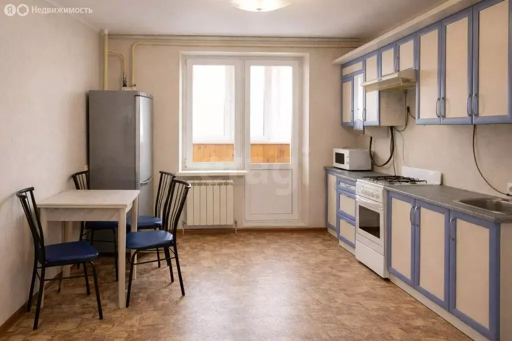 2-комнатная квартира: Чебоксары, улица Строителей, 6 (58.6 м) - Фото 2