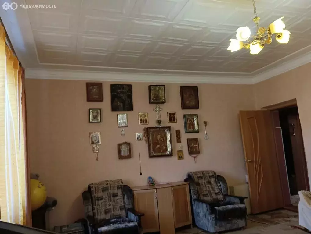 3-комнатная квартира: Каменск-Шахтинский, улица Щаденко, 63 (66.1 м) - Фото 0