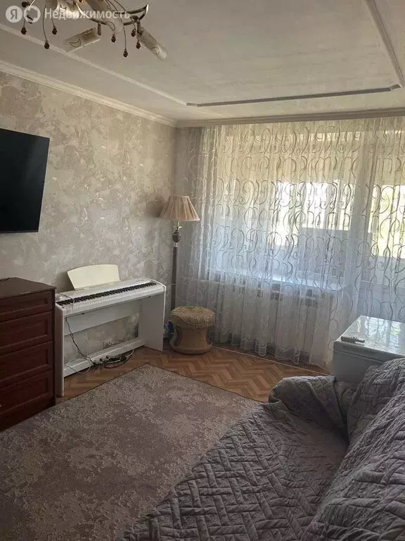 1-комнатная квартира: Каменск-Шахтинский, Красная улица, 7Б (44 м) - Фото 1