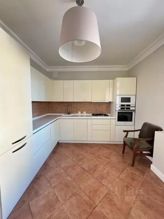 2-к кв. Татарстан, Казань ул. Тихомирнова, 7 (71.2 м) - Фото 2