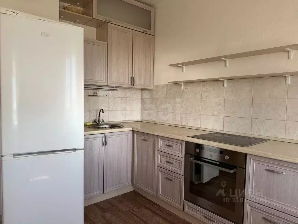 2-к кв. Курская область, Курск просп. Вячеслава Клыкова, 36 (58.2 м) - Фото 1