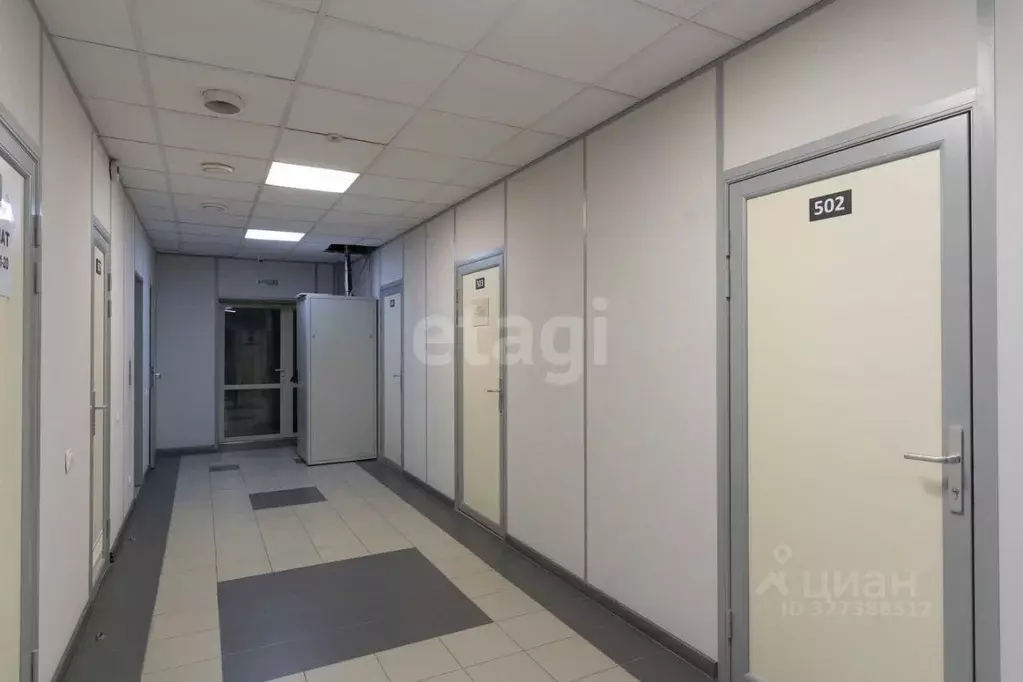 Помещение свободного назначения в Тюменская область, Тюмень ул. ... - Фото 1