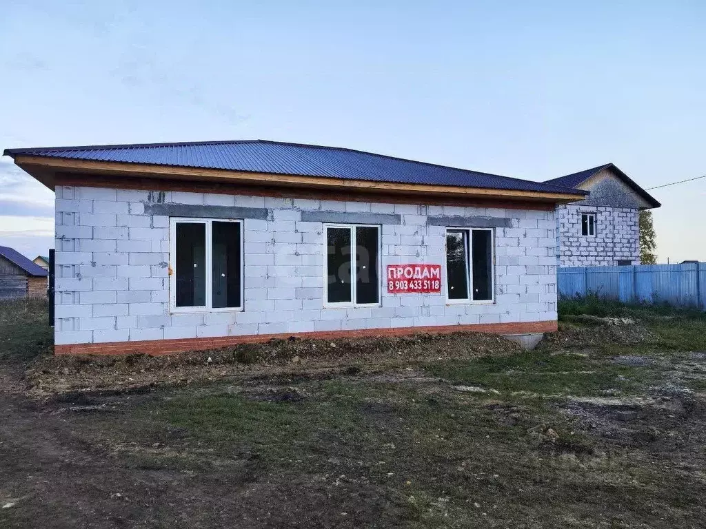 Дом в Челябинская область, Красноармейский муниципальный округ, с. ... - Фото 1