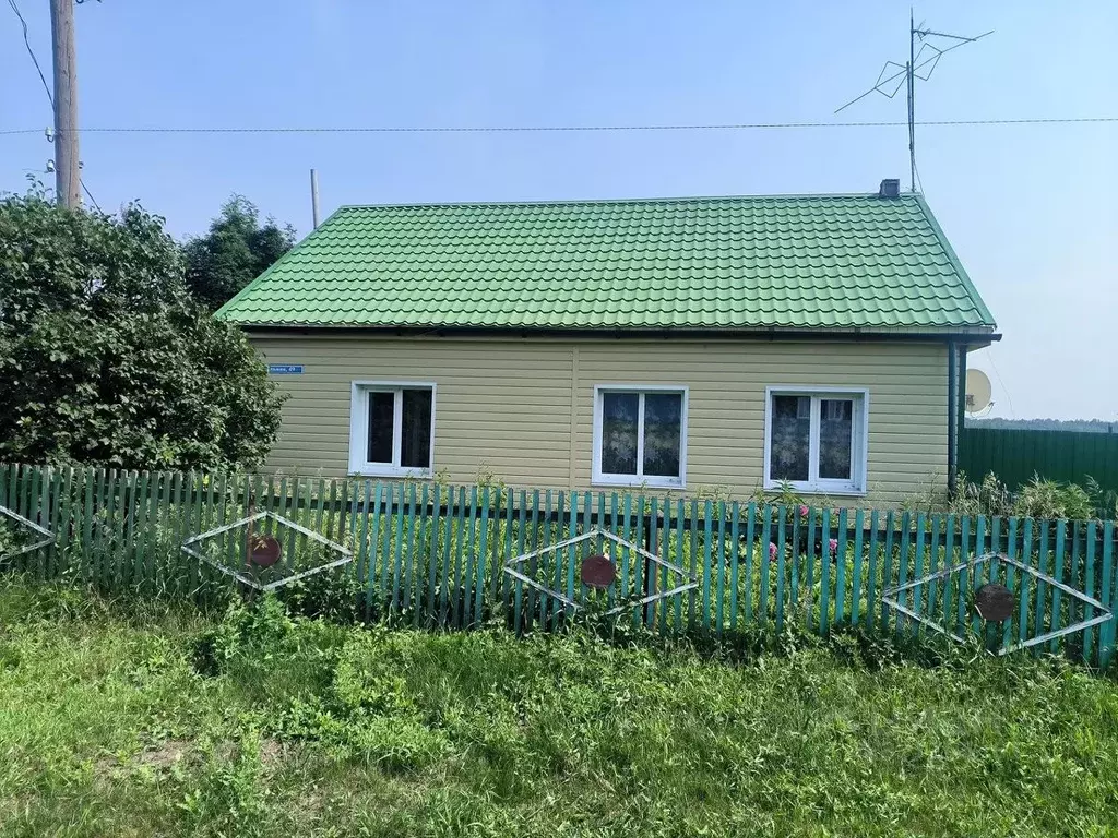 Дом в Омская область, Саргатский район, д. Верблюжье Центральная ул., ... - Фото 1