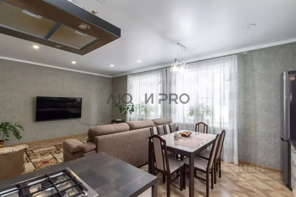 Дом в Алтайский край, Барнаул проезд Лесная поляна, 12А (150 м) - Фото 1