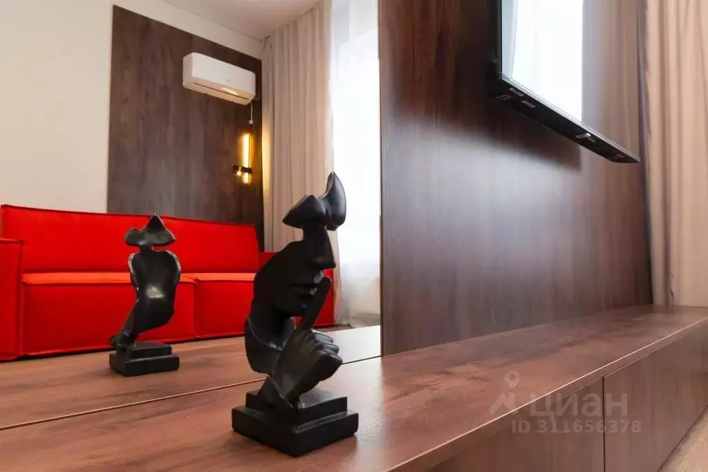 1-к кв. Тюменская область, Тюмень ул. 50 лет Октября, 63Г (41.0 м) - Фото 2