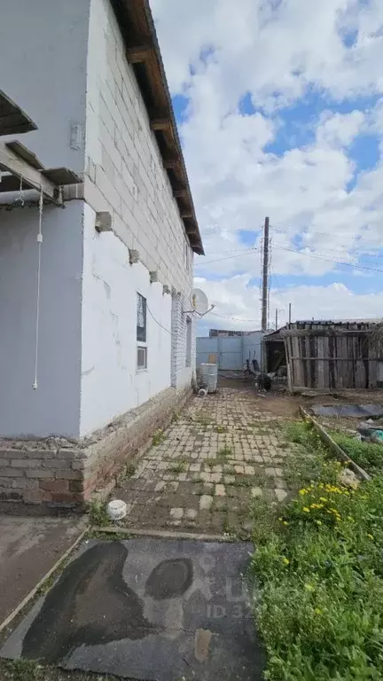 Дом в Оренбургская область, Новотроицк Заводская ул., 111 (100 м) - Фото 2