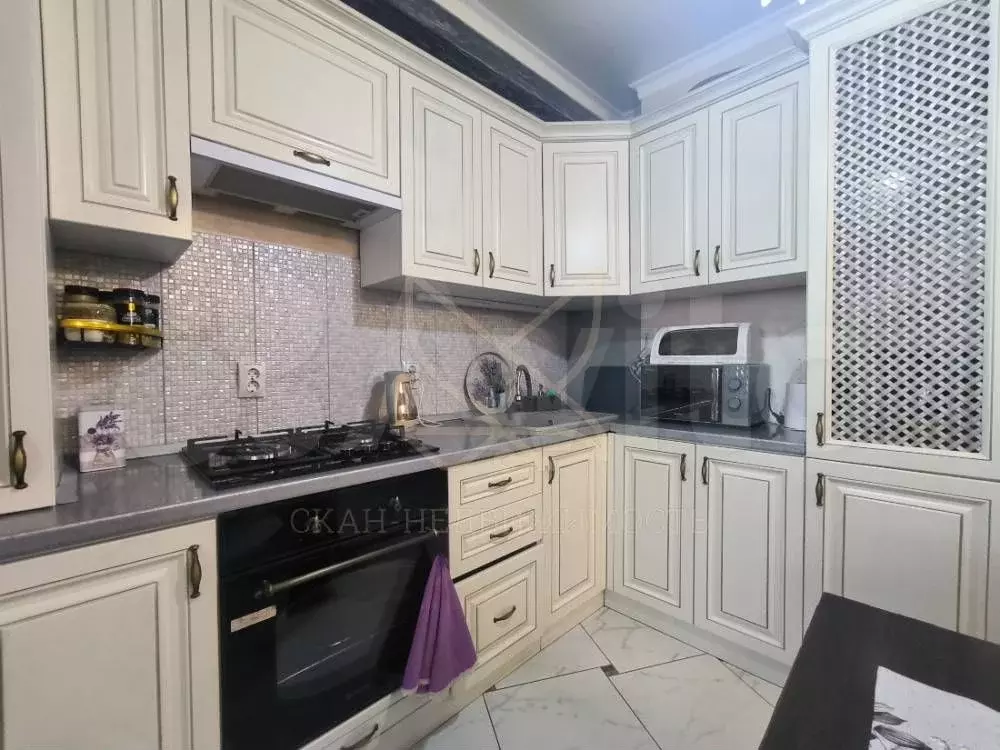 2-к. квартира, 55 м, 3/11 эт. - Фото 0