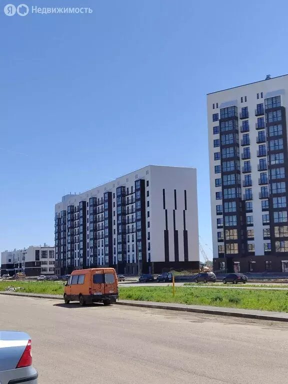 2-комнатная квартира: Оренбург, улица Ильи Глазунова, 8 (70 м) - Фото 1