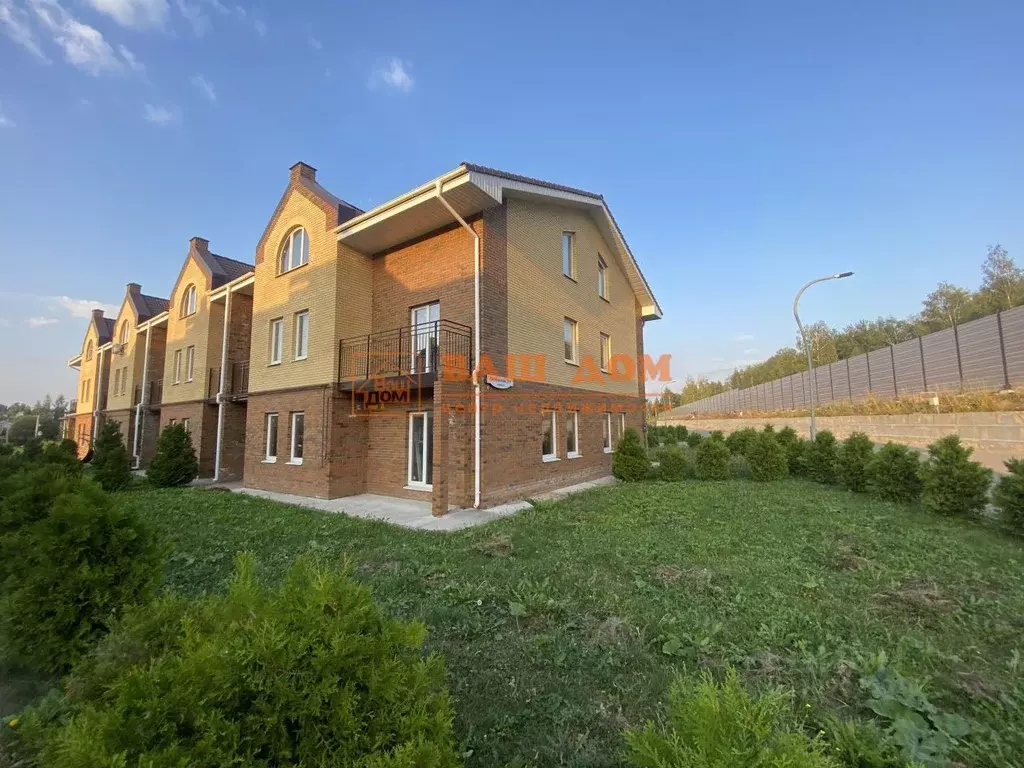 Таунхаус в Тульская область, Тула Октябрьская ул., 311к4/1 (160 м) - Фото 2