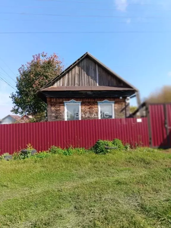 Дом в Алтайский край, Бийск городской округ, пос. Нагорный пер. ... - Фото 1