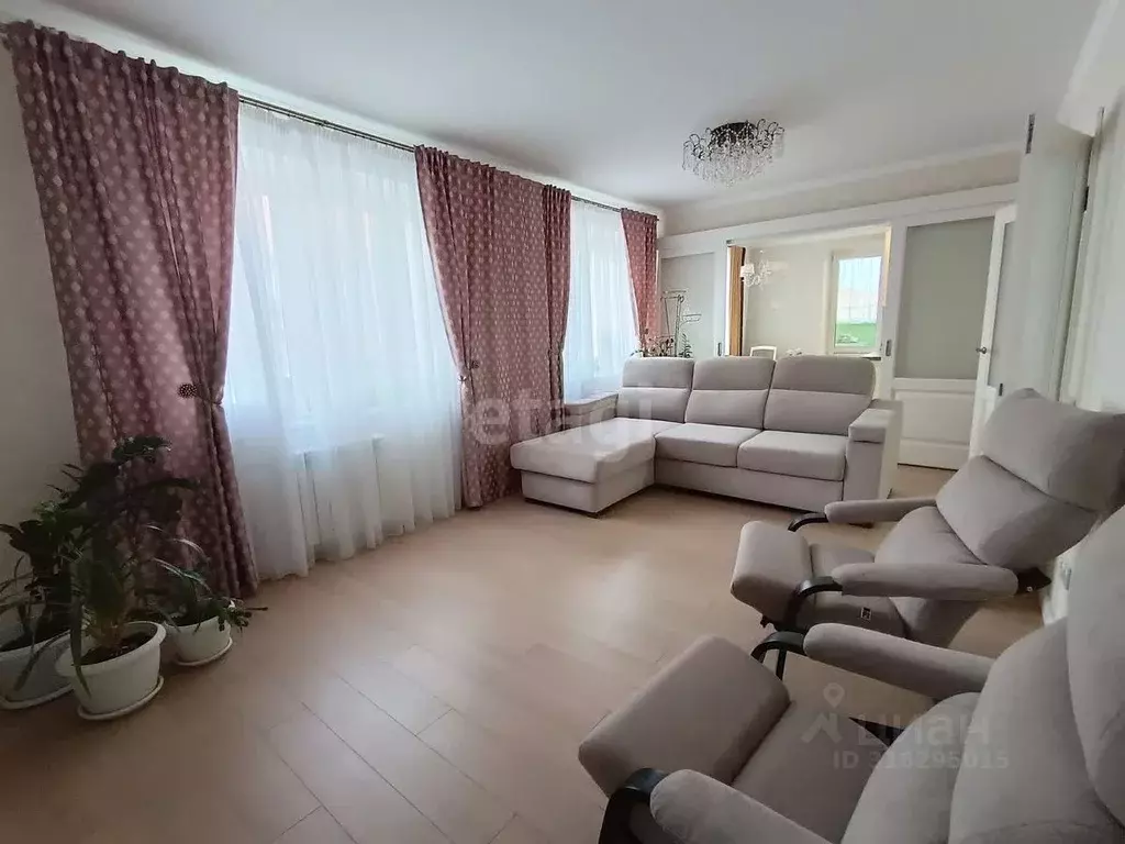 3-к кв. Башкортостан, Уфа Дагестанская ул., 23 (79.7 м) - Фото 0
